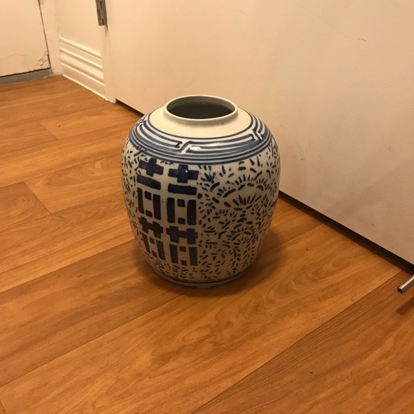 Vase - Picture 10 of 10